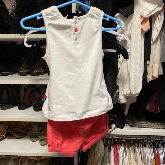 Chapeau Pointu, Girls Toddler Size 24 Mths, White Tank w/Pink short Matching set - Picture 5 of 9